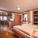 Edelweiss Lounge Restaurant Pizza Cafe Billard Affittacamere Mayrhofen