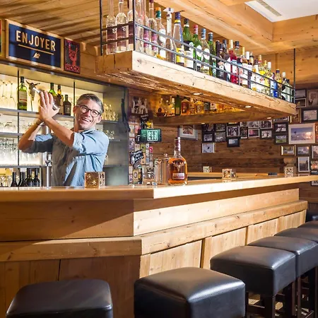 Edelweiss Lounge Restaurant Pizza Cafe Billard Penzion Mayrhofen