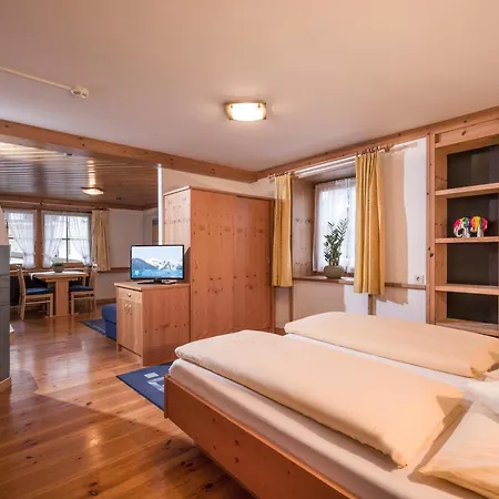 Edelweiss Lounge Restaurant Pizza Cafe Billard Maison d'hôtes Mayrhofen