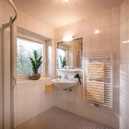 Edelweiss Lounge Restaurant Pizza Cafe Billard 3*