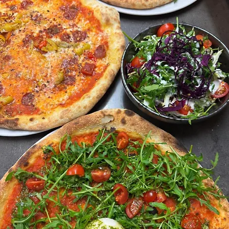 Edelweiss Lounge Restaurant Pizza Cafe Billard Maison d'hôtes