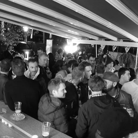 Edelweiss Lounge Restaurant Pizza Cafe Billard Maison d'hôtes