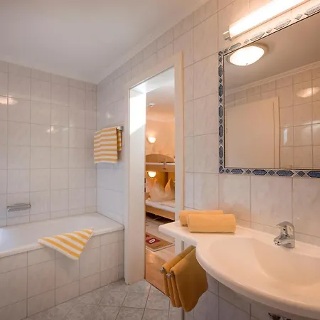 Maison d'hôtes Edelweiss Lounge Restaurant Pizza Cafe Billard