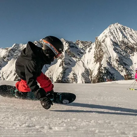 Edelweiss Lounge Restaurant Pizza Cafe Billard Maison d'hôtes 3*