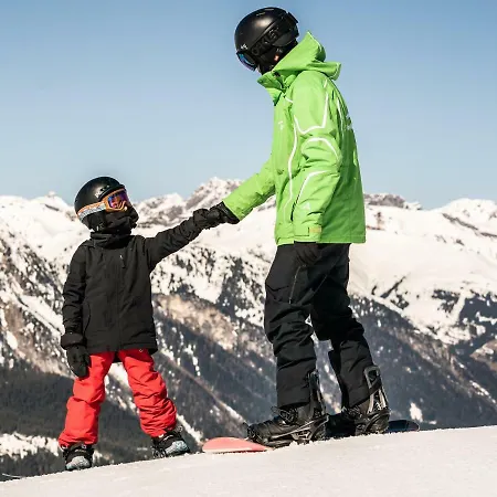 Edelweiss Lounge Restaurant Pizza Cafe Billard Mayrhofen