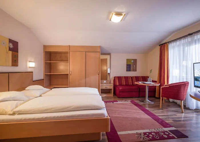 Gasthof Edelweiss Lounge Restaurant Pizza Cafe Billard Mayrhofen