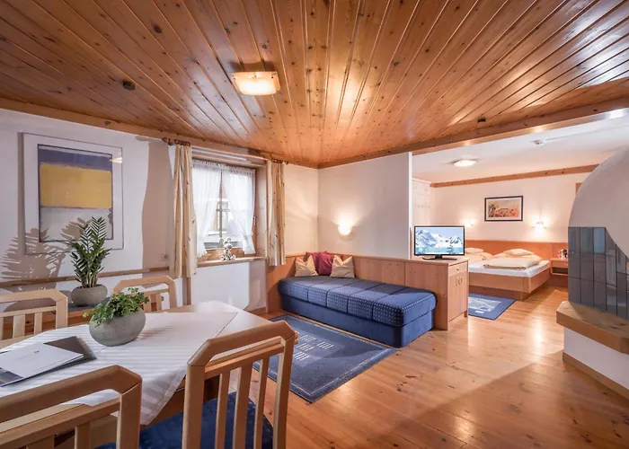 Edelweiss Lounge Restaurant Pizza Cafe Billard Pensión