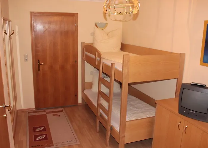 Edelweiss Lounge Restaurant Pizza Cafe Billard Gasthof Mayrhofen