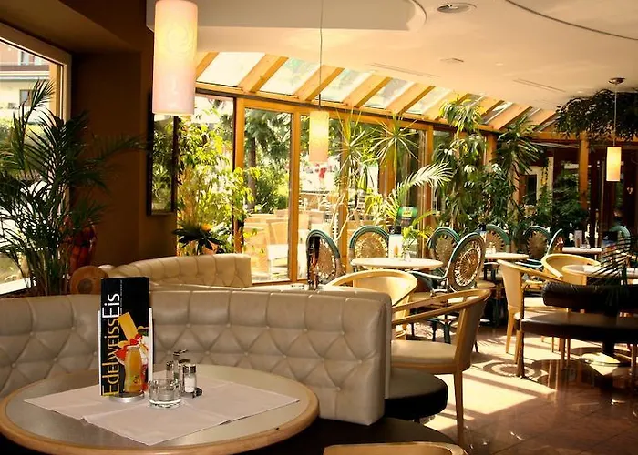Edelweiss Lounge Restaurant Pizza Cafe Billard Mayrhofen