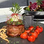 Edelweiss Lounge Restaurant Pizza Cafe Billard 게스트하우스