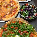 Edelweiss Lounge Restaurant Pizza Cafe Billard 게스트하우스