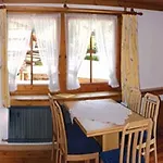 Edelweiss Lounge Restaurant Pizza Cafe Billard 게스트하우스 메이른호픈