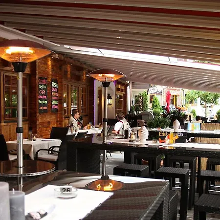 Vendégház Edelweiss Lounge Restaurant Pizza Cafe Billard Mayrhofen
